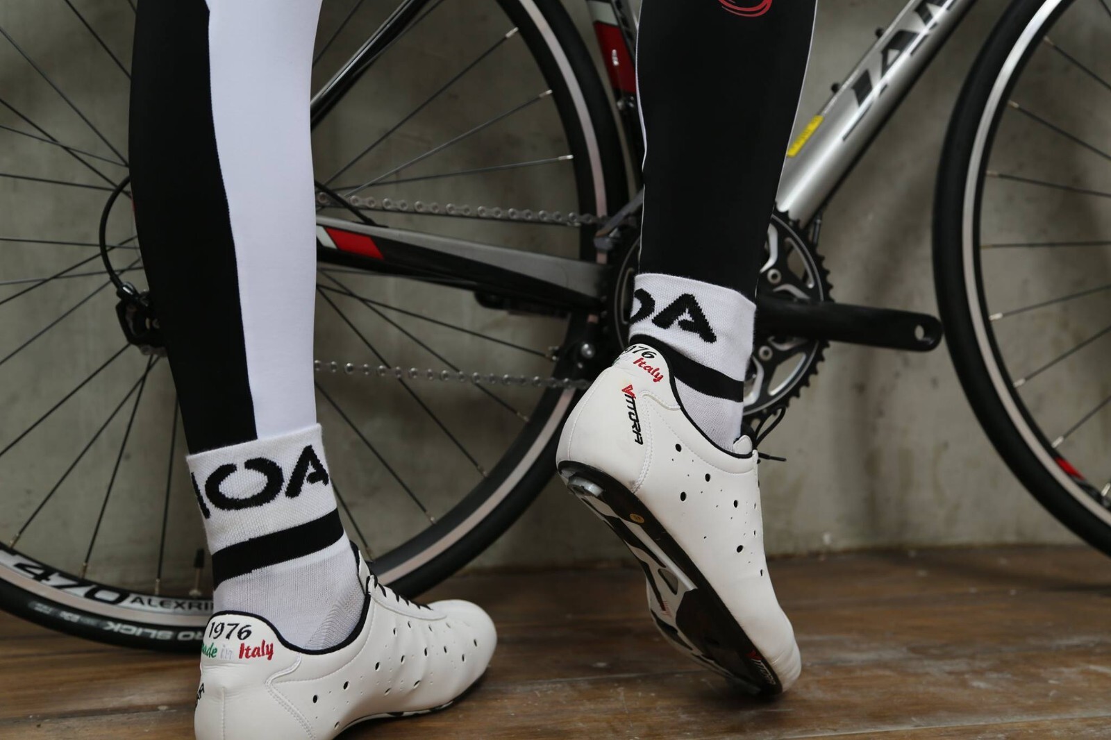 MOA Cycling Socks, White, S/M