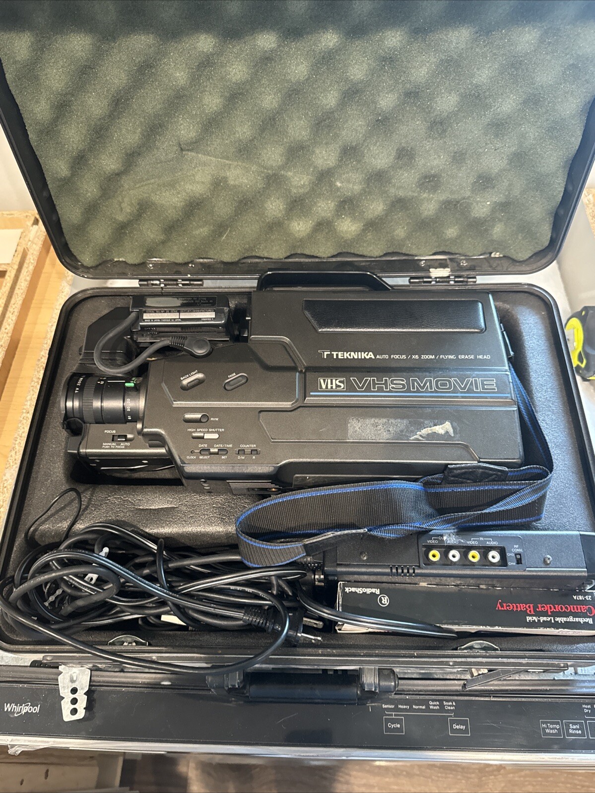 Vintage Teknika C7100 Rare VHS Camcorder 1987 Includes 2 Batteries Case AC AS-IS