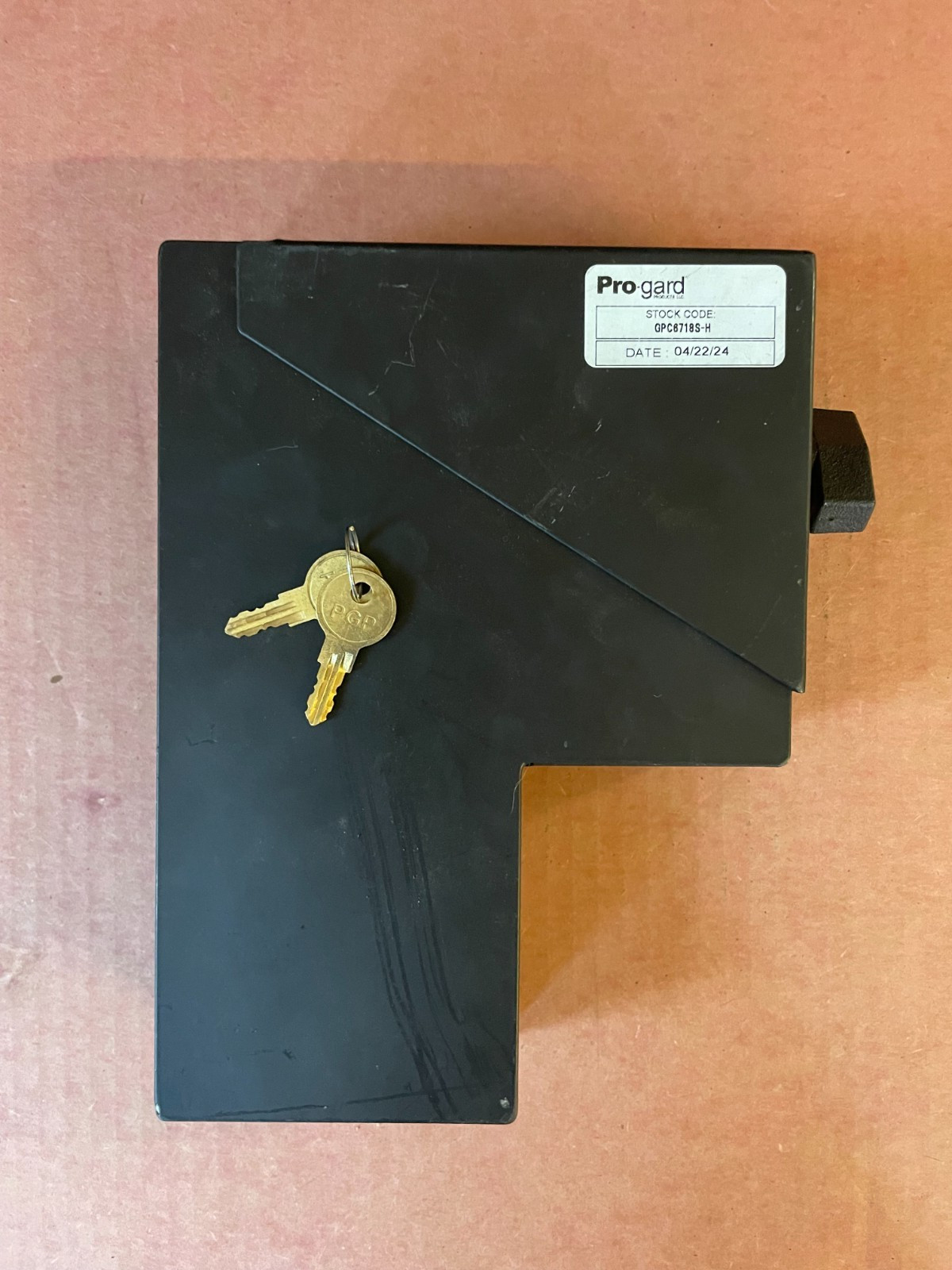 Used PRO-GARD GPC6718S-H, Handgun Lock for Single Pistol w/ keys