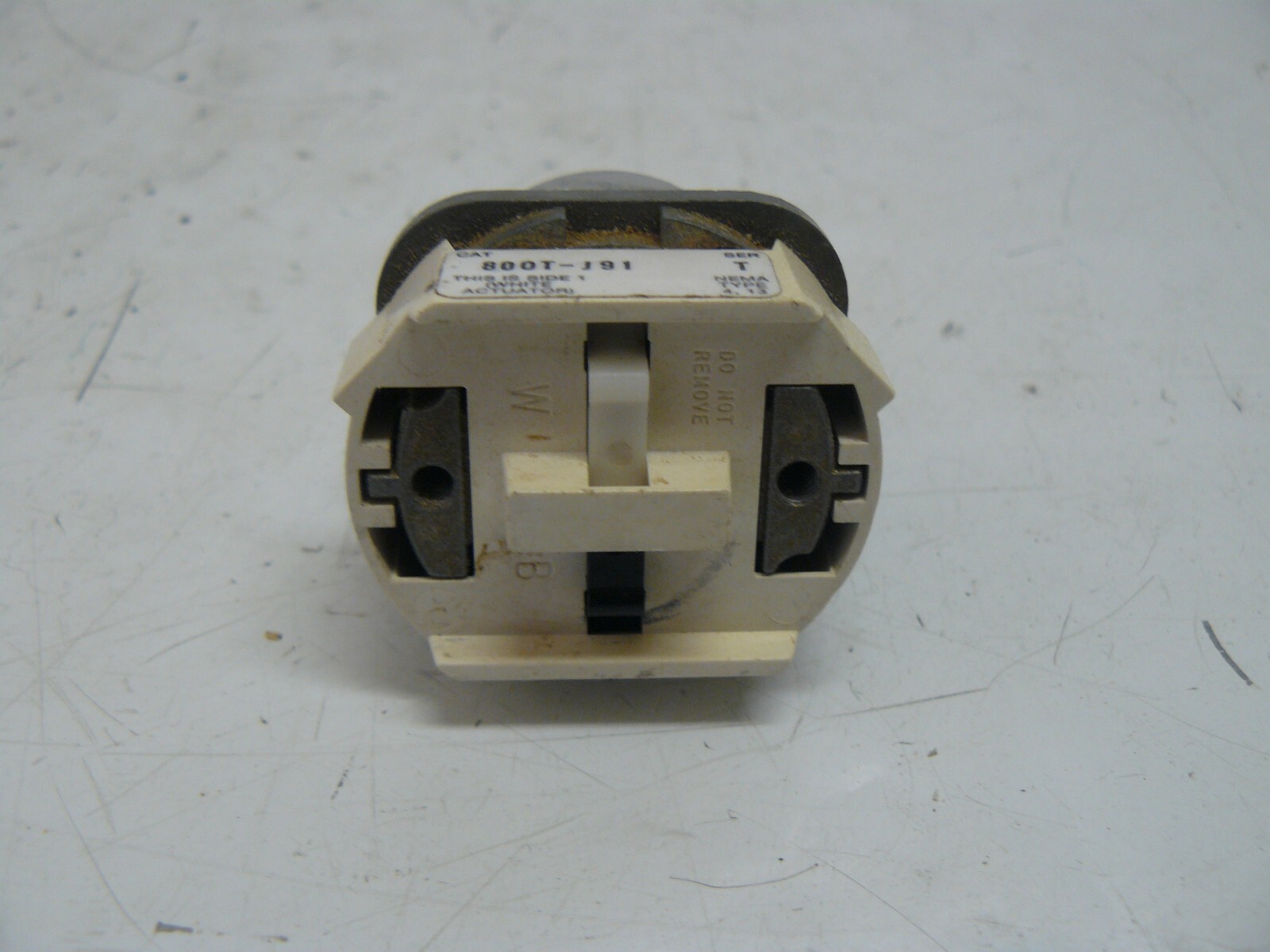 Allen Bradley 800T-J91 series T selector switch