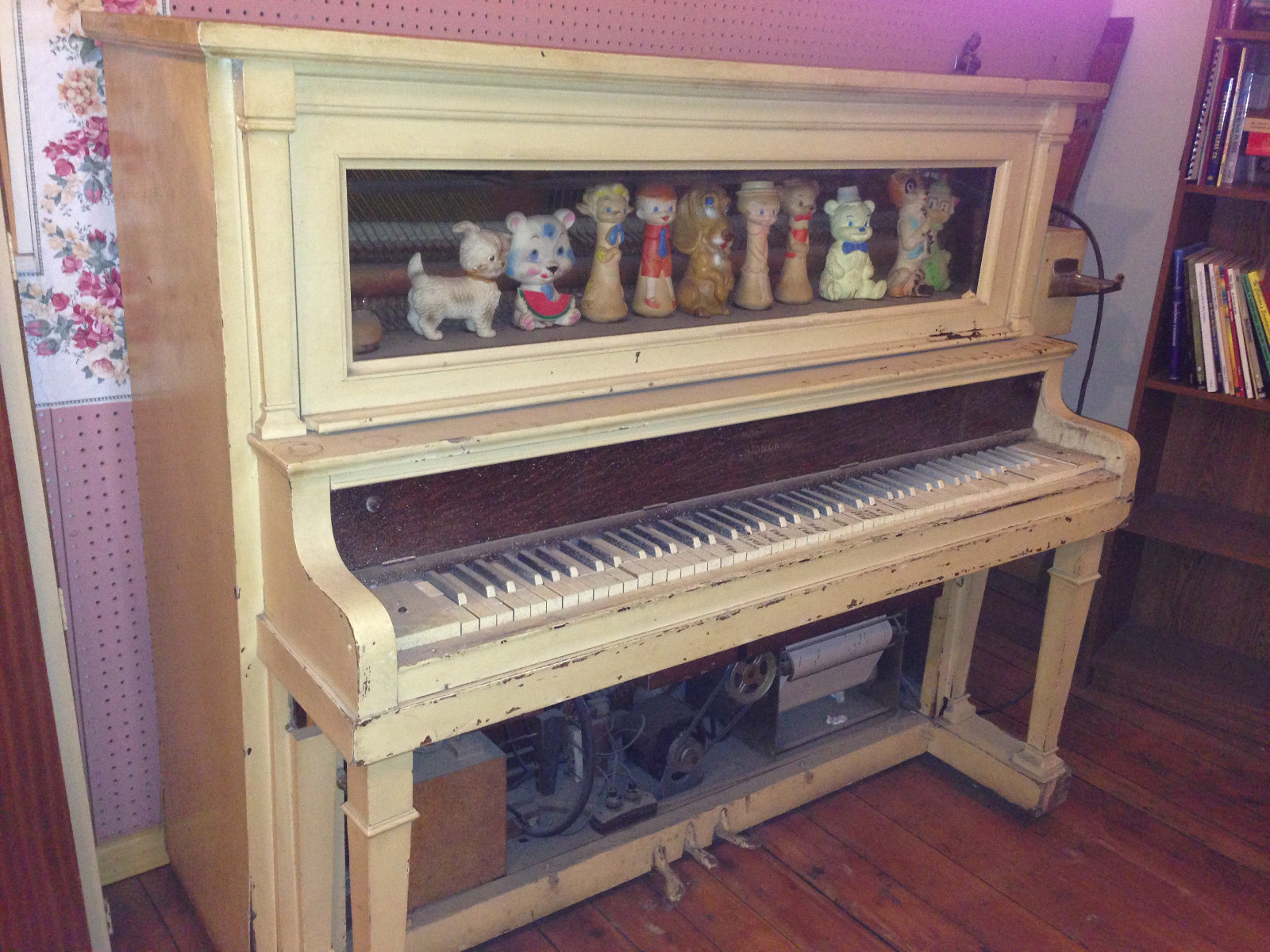 Coin-Op Player Piano with Vacuum Operated Fiqures~Plays 10 Tunes from Paper Roll