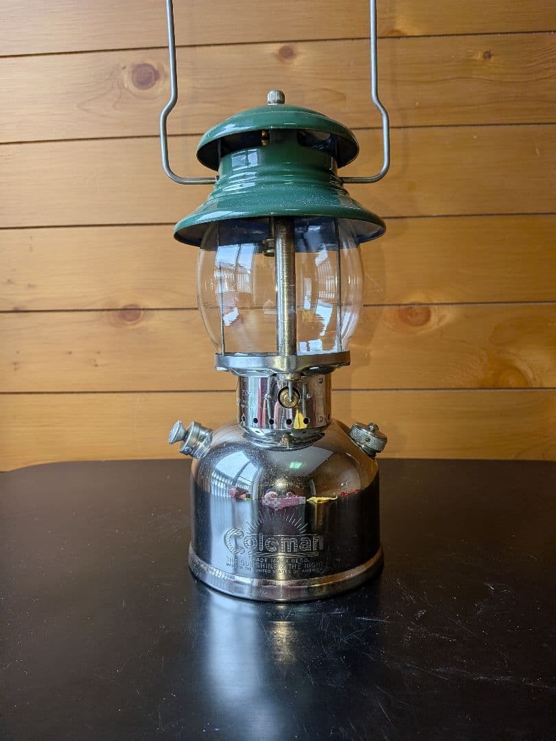 Coleman Pre-Owned Lantern 202 Professional 57 Made In