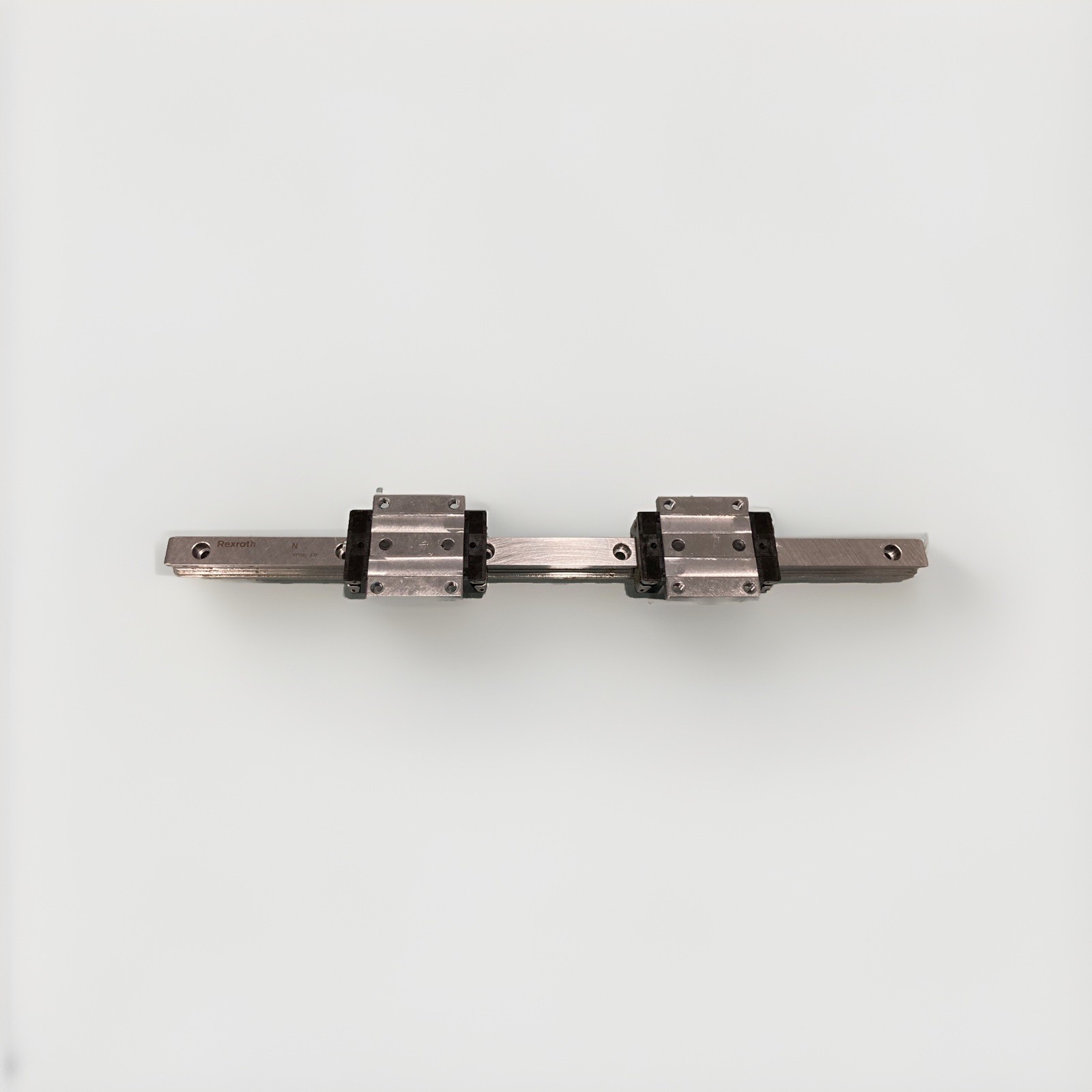 REXROTH RO10 Linear Rail L=333mm w/two R165111422 BALL RUNNER BLOCK  g141