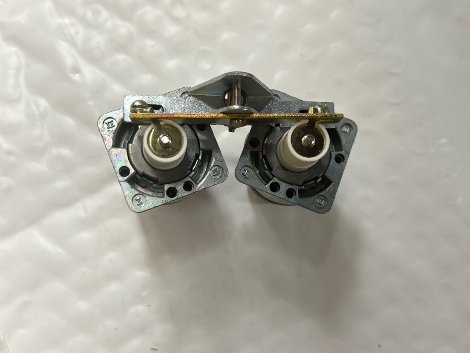 Square D Interlocked Push Buttons 9001 LRR-11U