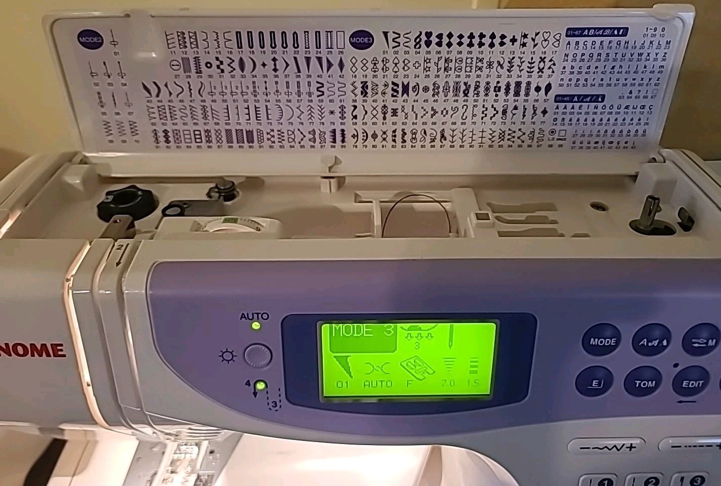 Janome Memory Craft 4900 QC Computerized Sewing & Quilting Machine