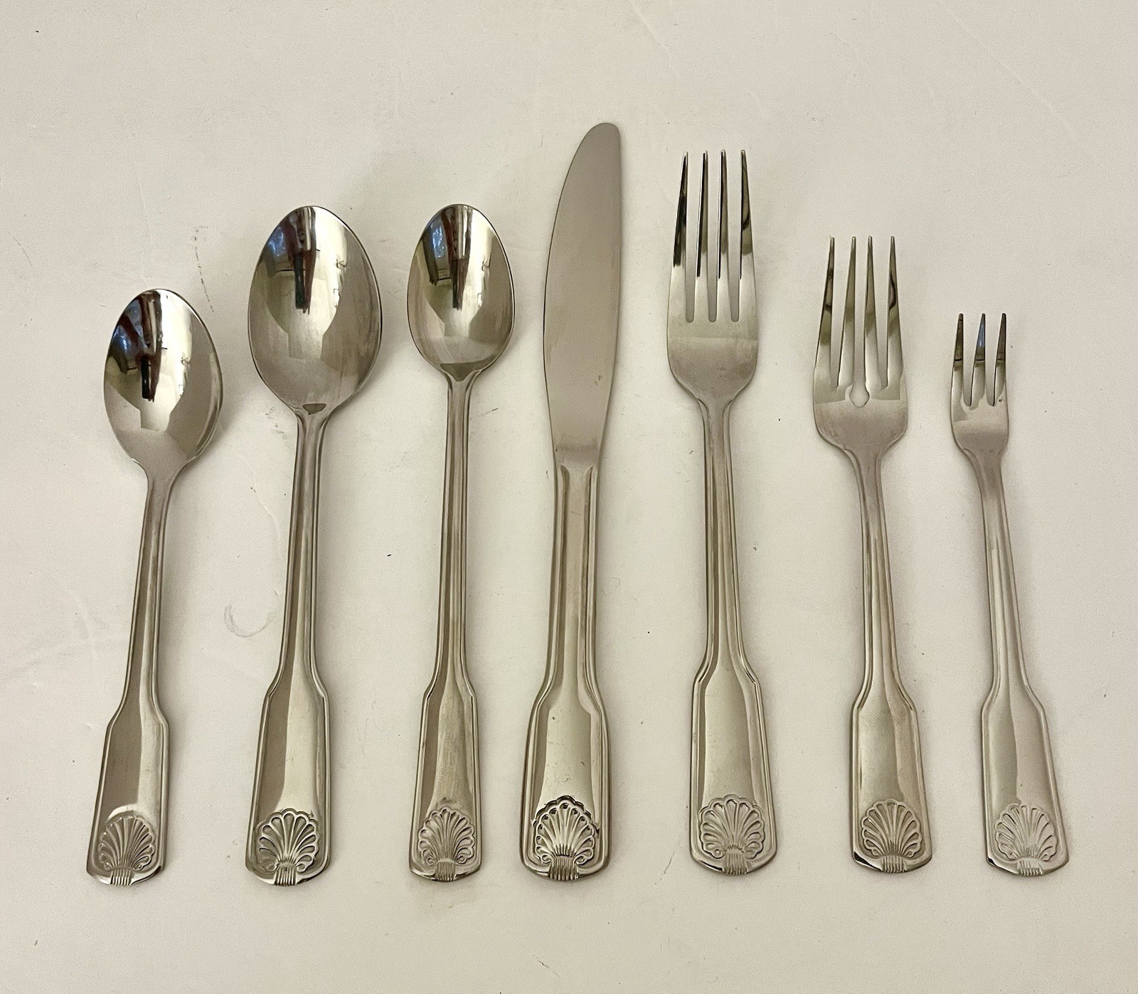 Cambridge Stainless Steel Shell Flatware 7 Piece Place Setting