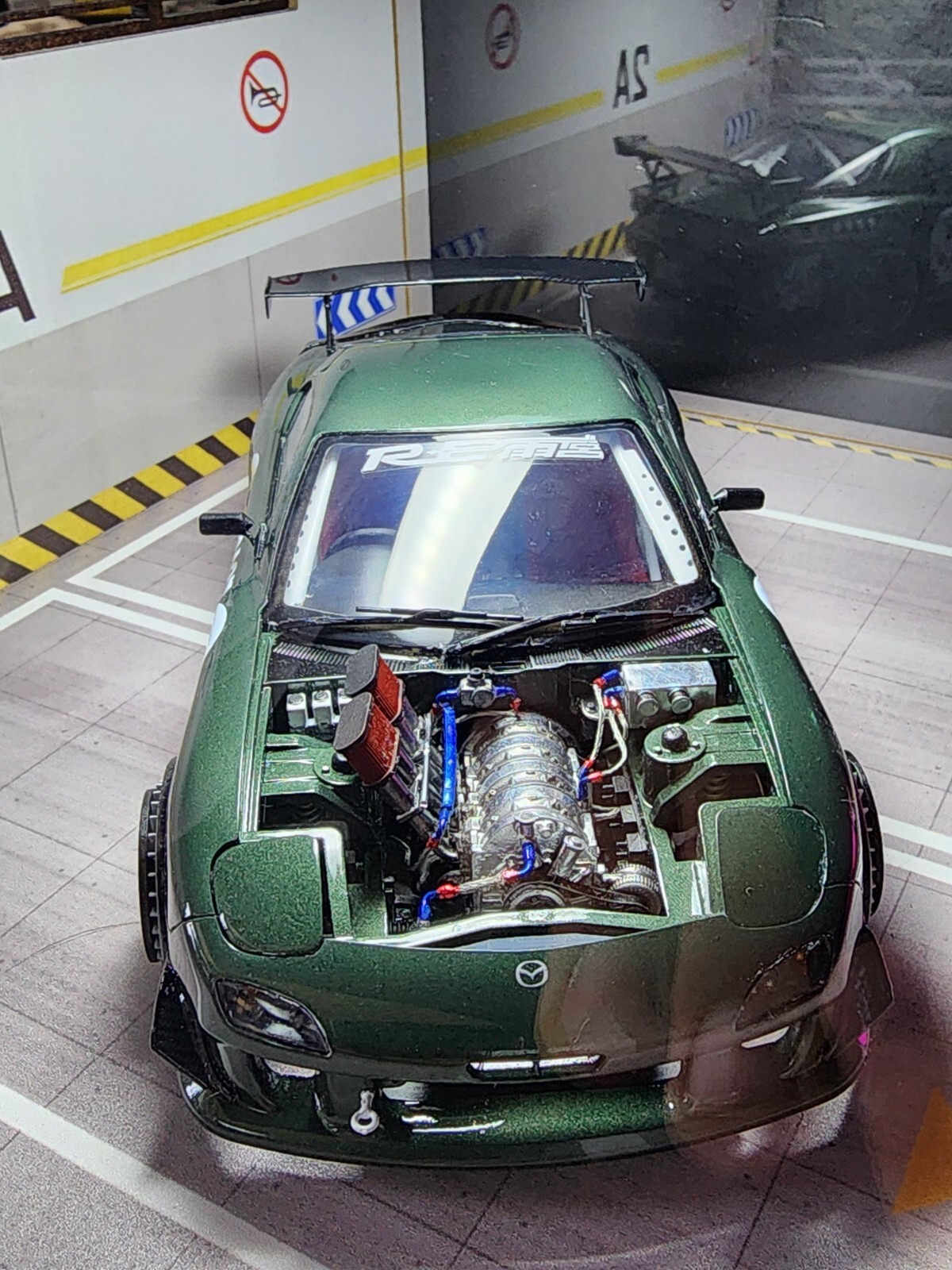1/24 4 Rotor High Rise Intake and RX7 FD Engine Bay Transkit