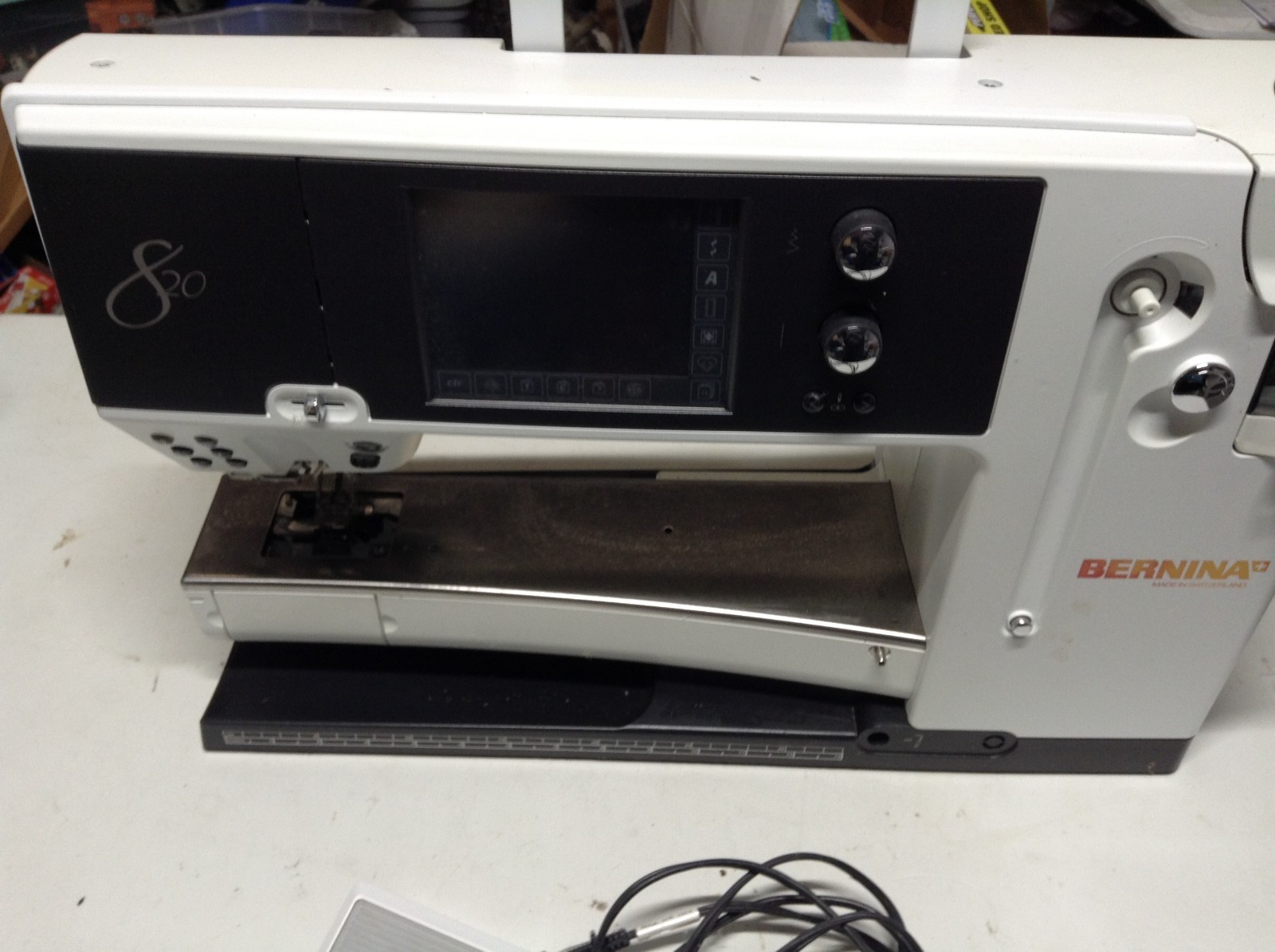 Bernina 820 Computerized Sewing Machine