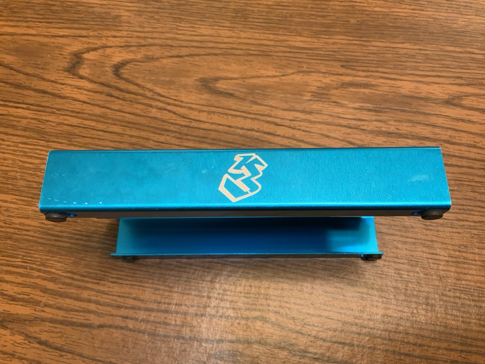 Aluminum RC Car Stand Aqua