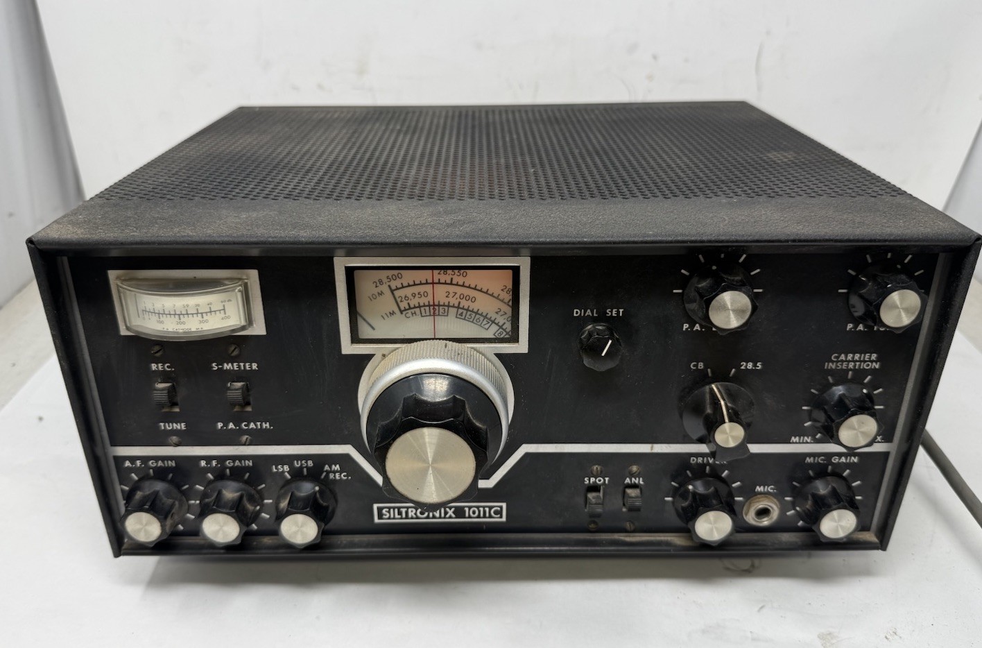 Vintage Siltronix 1011C Ham Radio CB - Powers On