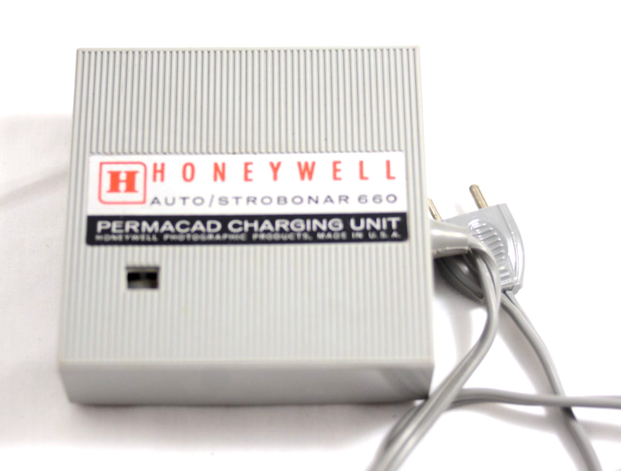 VINTAGE HONEYWELL PENTAX STROBONAR 660 CAMERA FLASH BATTERY CHARGING UNIT