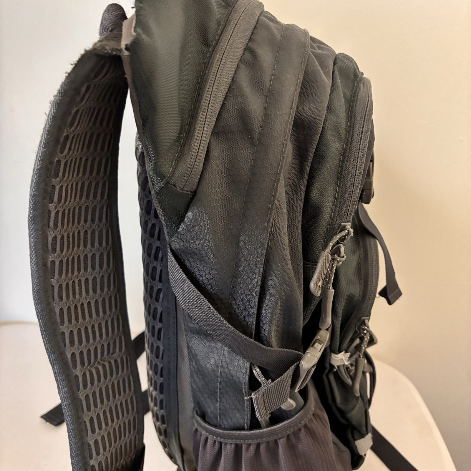 TETON Oasis Hydration Backpack Hydration Pack w/ Raincover - No Bladder