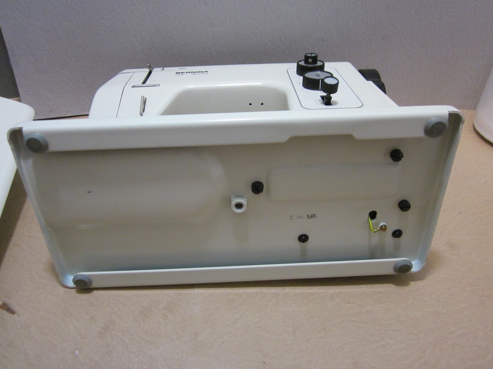 Bernina 801 Sewing Machine ****Pls Read