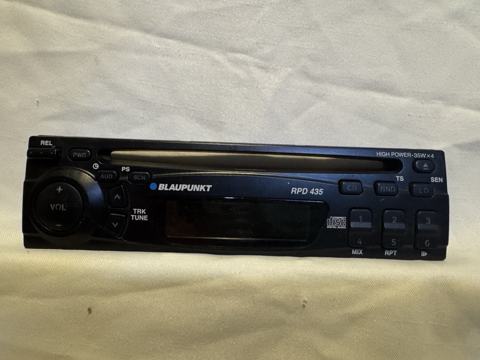 BLAUPUNKT RPD 435  CAR  STEREO Detachable  BLAUPUNKT RPD 435  FACEPLATE ONLY OEM