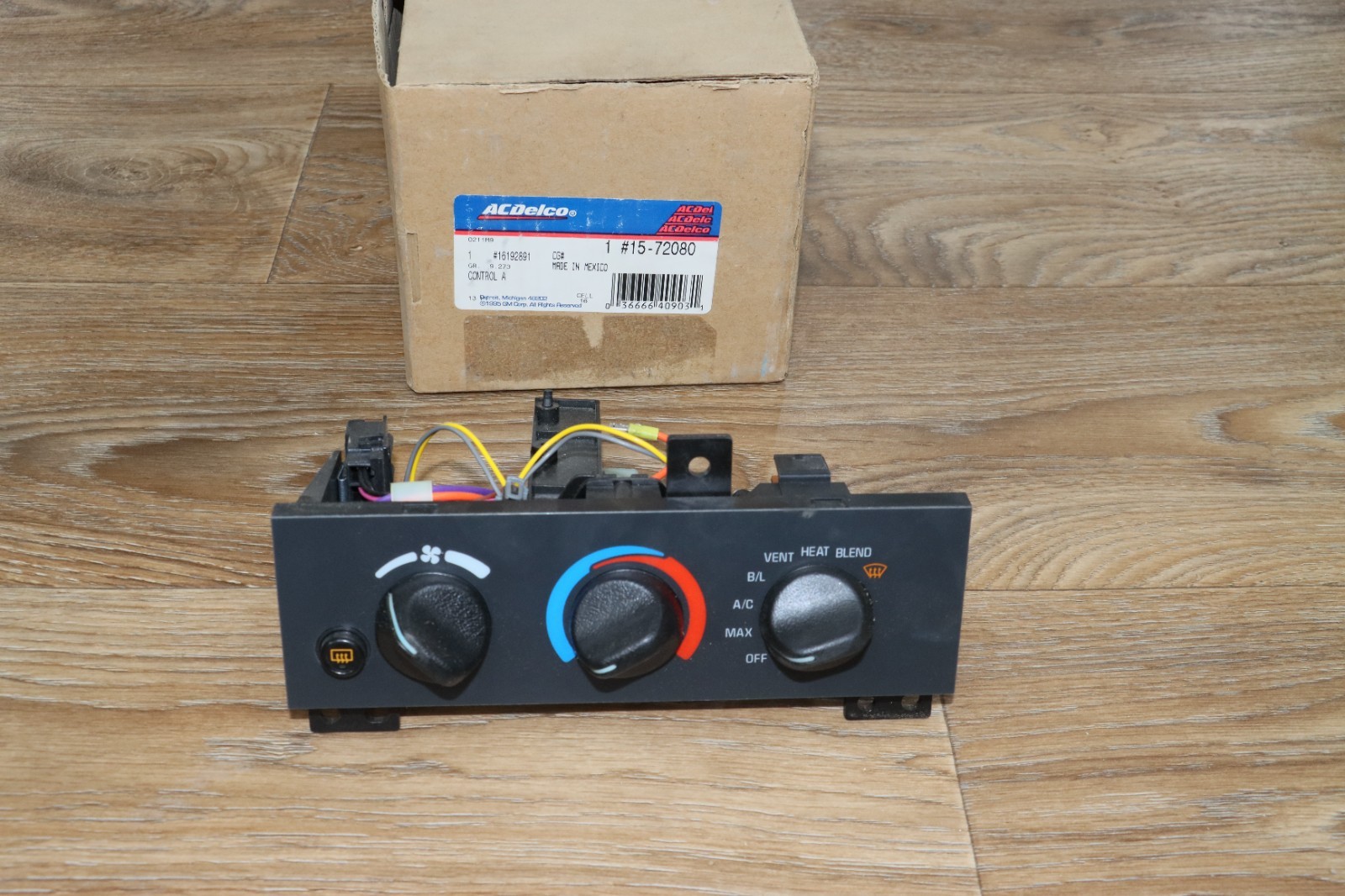 GM 16192891 Heater & Air Conditioner Control Assembly 1991-1996 Chevrolet Capric