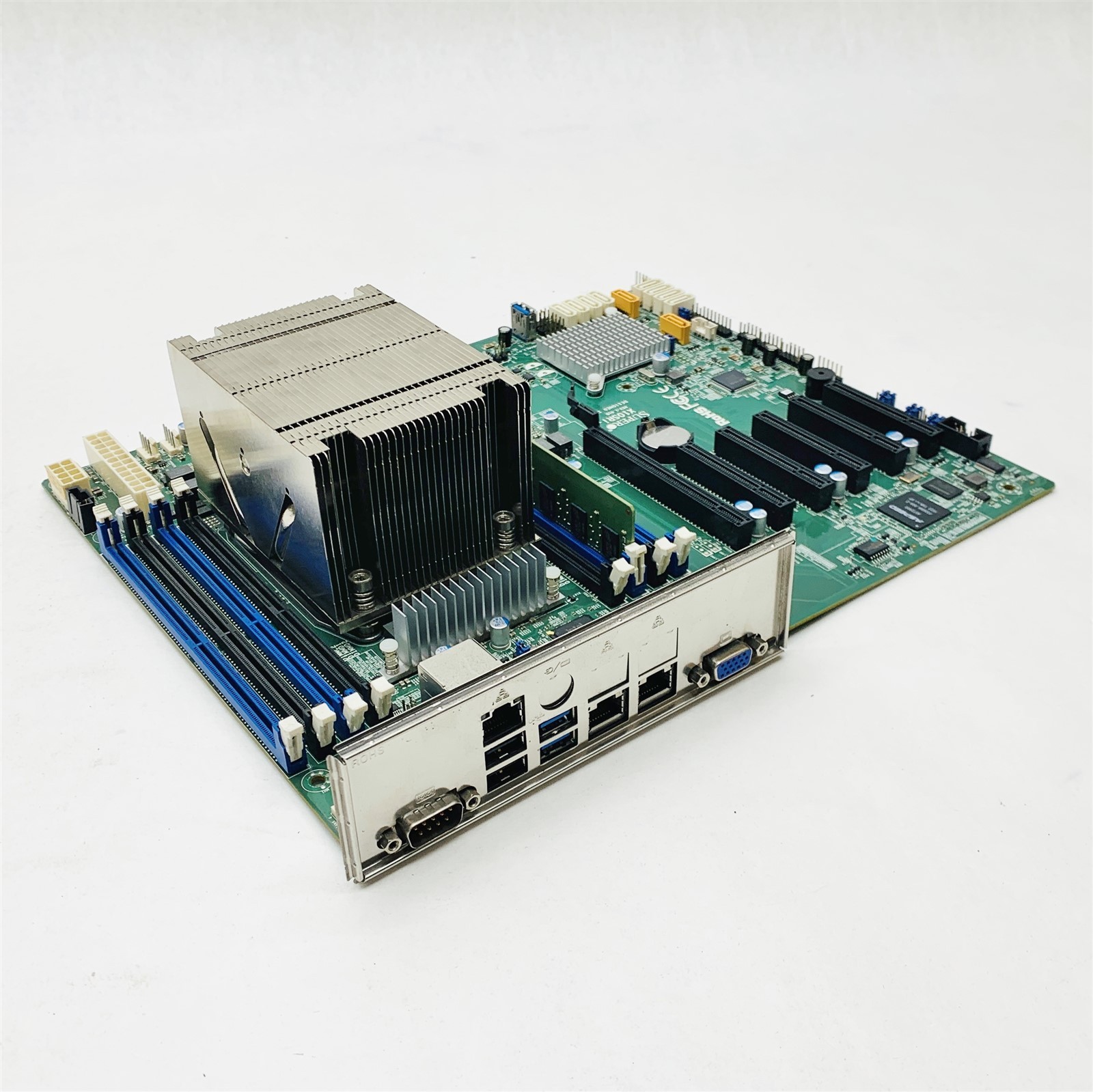 Supermicro X10SRi-F ATX E5-2620 v4 2.1GHz 8GB RAM LGA2011-3 Server Motherboard