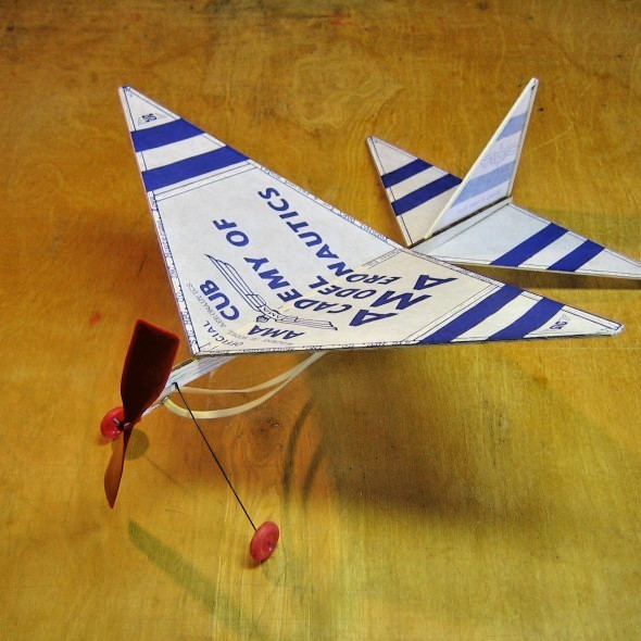 12" Delta Dart AMA Cub Rubber Band Powered Balsa Model Airplane Kit Midwest 510