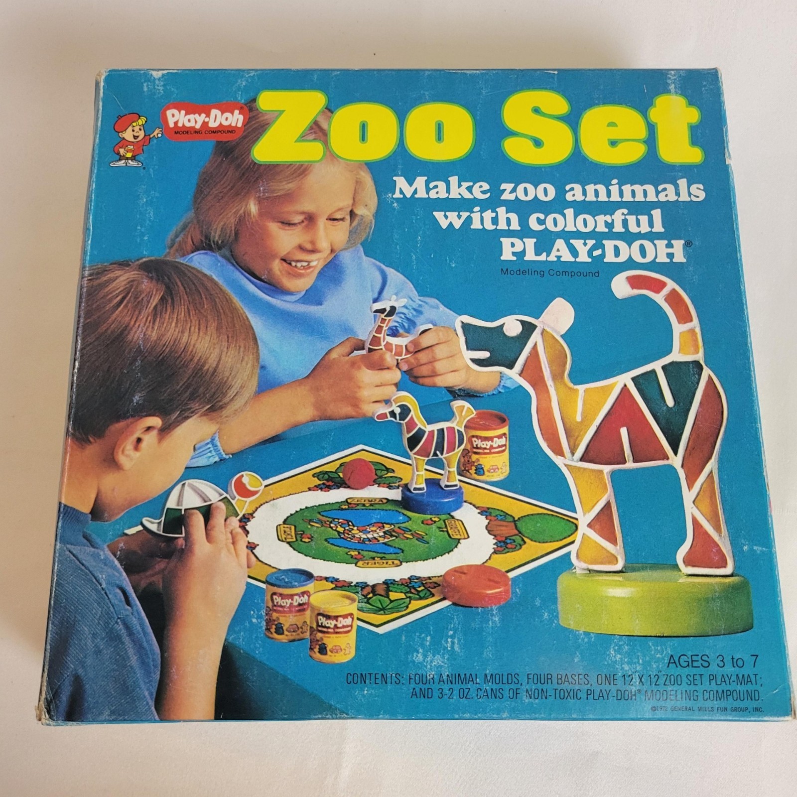 VTG 1972 Kenner Toys Play-Doh Zoo Set General Mills Fun Group Molds Play Mat