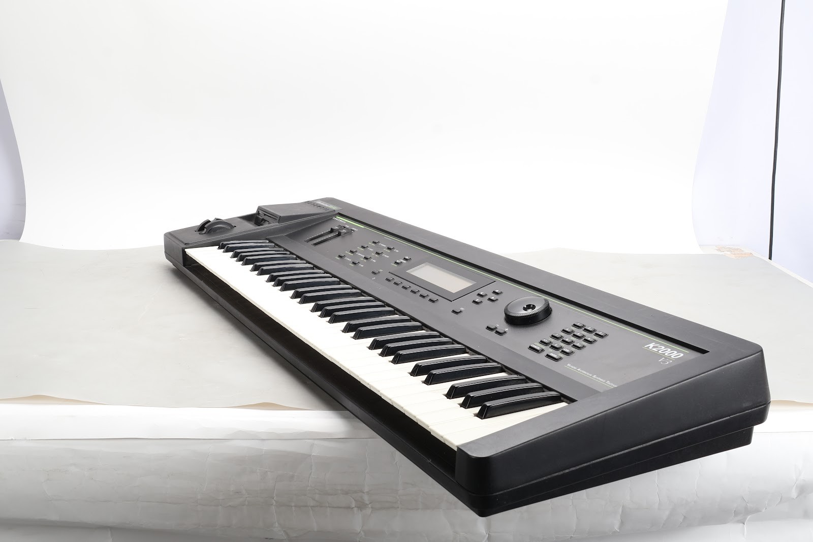 Kurzweil K2000 61-Key Digital Workstation Synthesizer