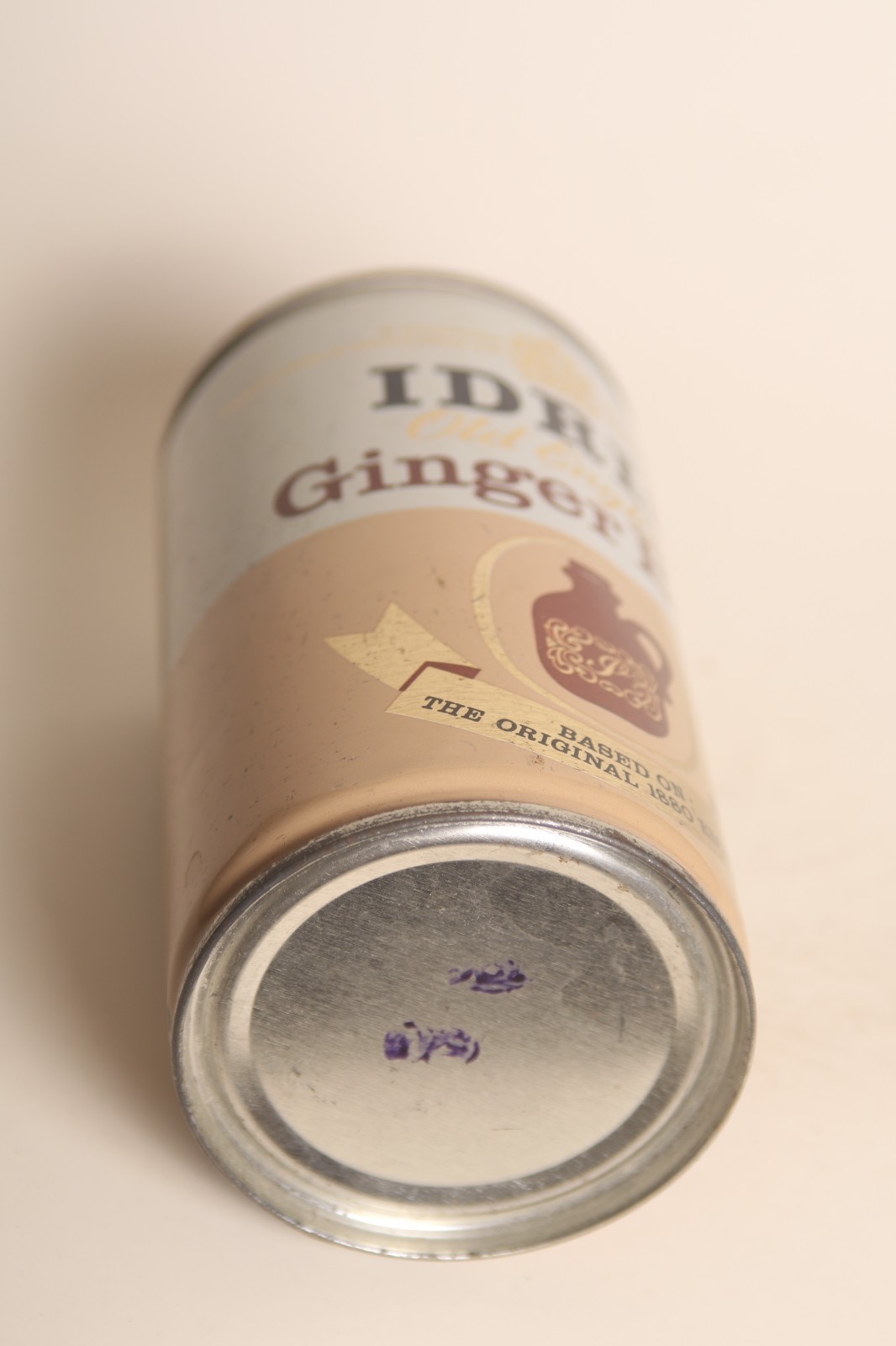 Idris Ginger Ale soda can - 12oz