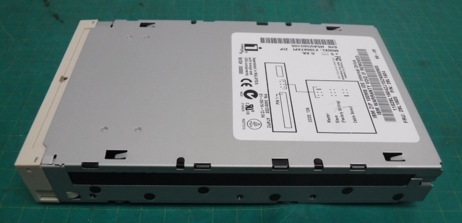 Iomega ZIP 100 Internal ATAPI Drive – Z100ATAPI (3.5")
