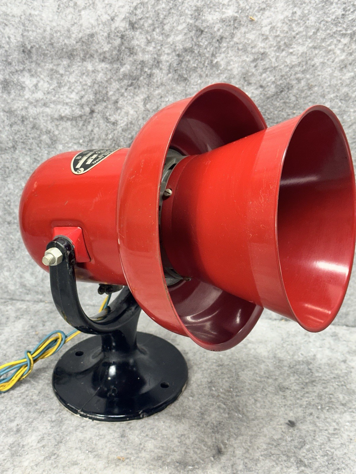FEDERAL SIGNAL MODEL A SIREN
