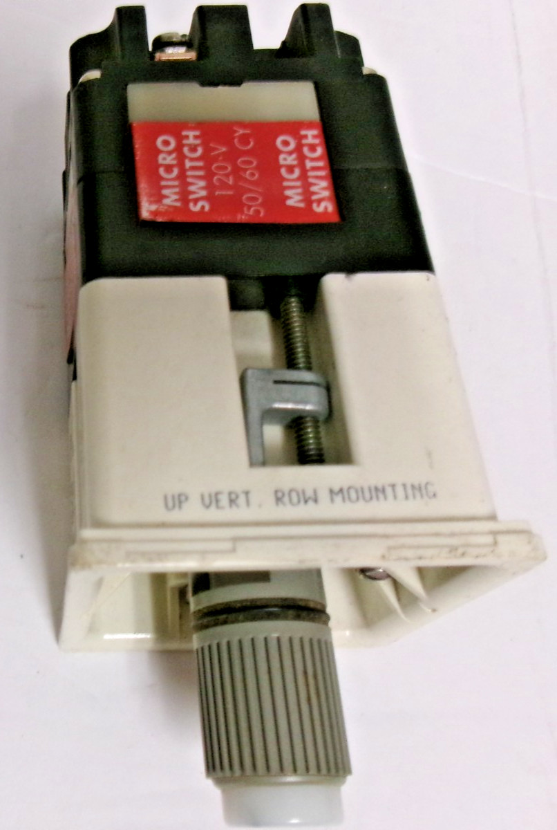 New Honeywell Micro Switch 911CLA011VB Selector 120V 50/60Hz