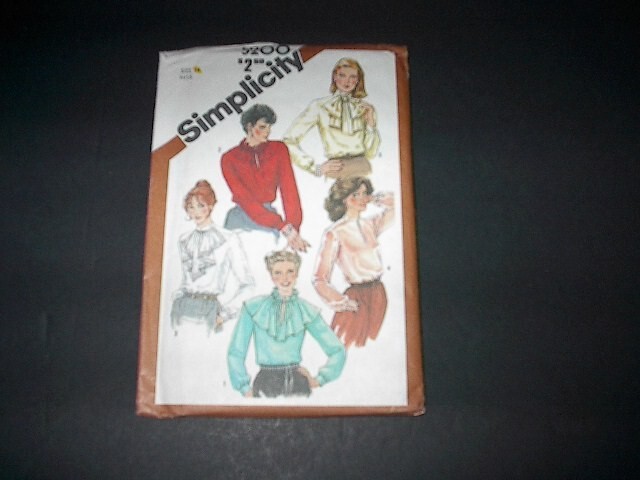 Simplicity Pattern 5200 Misses' Pullover Blouse with Neckline Variations  14  UC