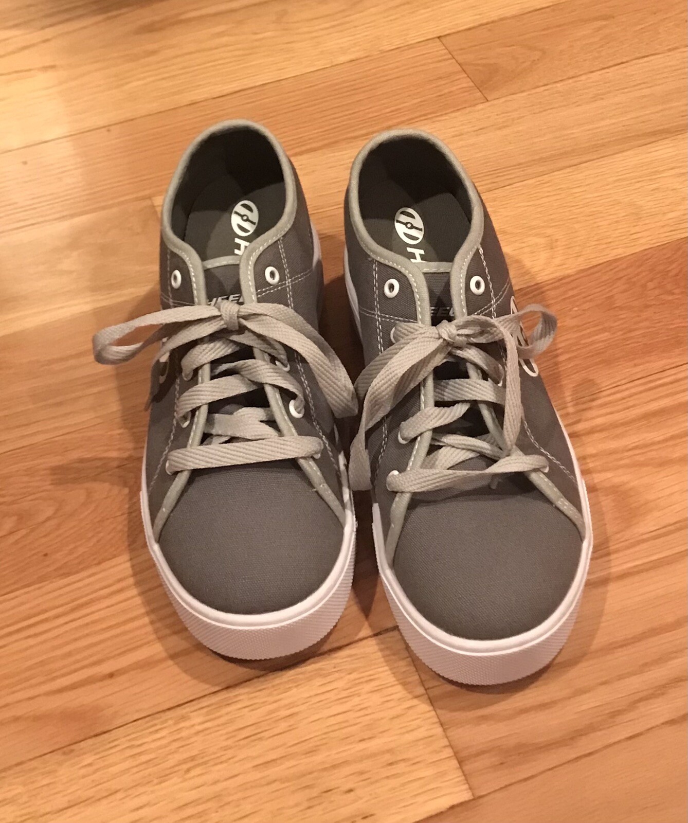 Heelys Men’s Gray Canvas Lace-Up Low Tops The Original Heelys Size US 7 New