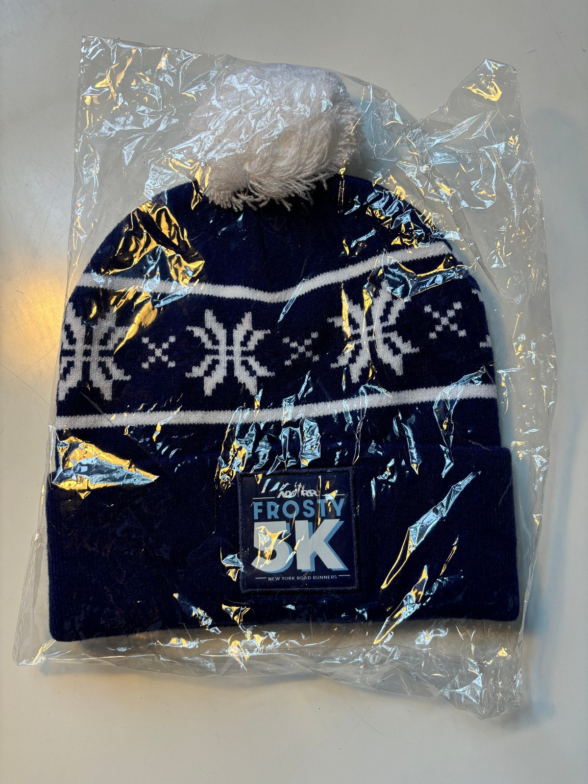 NYRR New Balance Frosty 5k Running Jogging Navy Blue Knit Hat Beanie Pom Pom