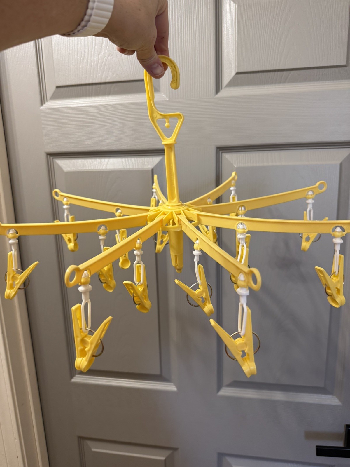 Vintage Rotating Clothes Drying Rack with 24 Clips Foldable Hanger for Laundry