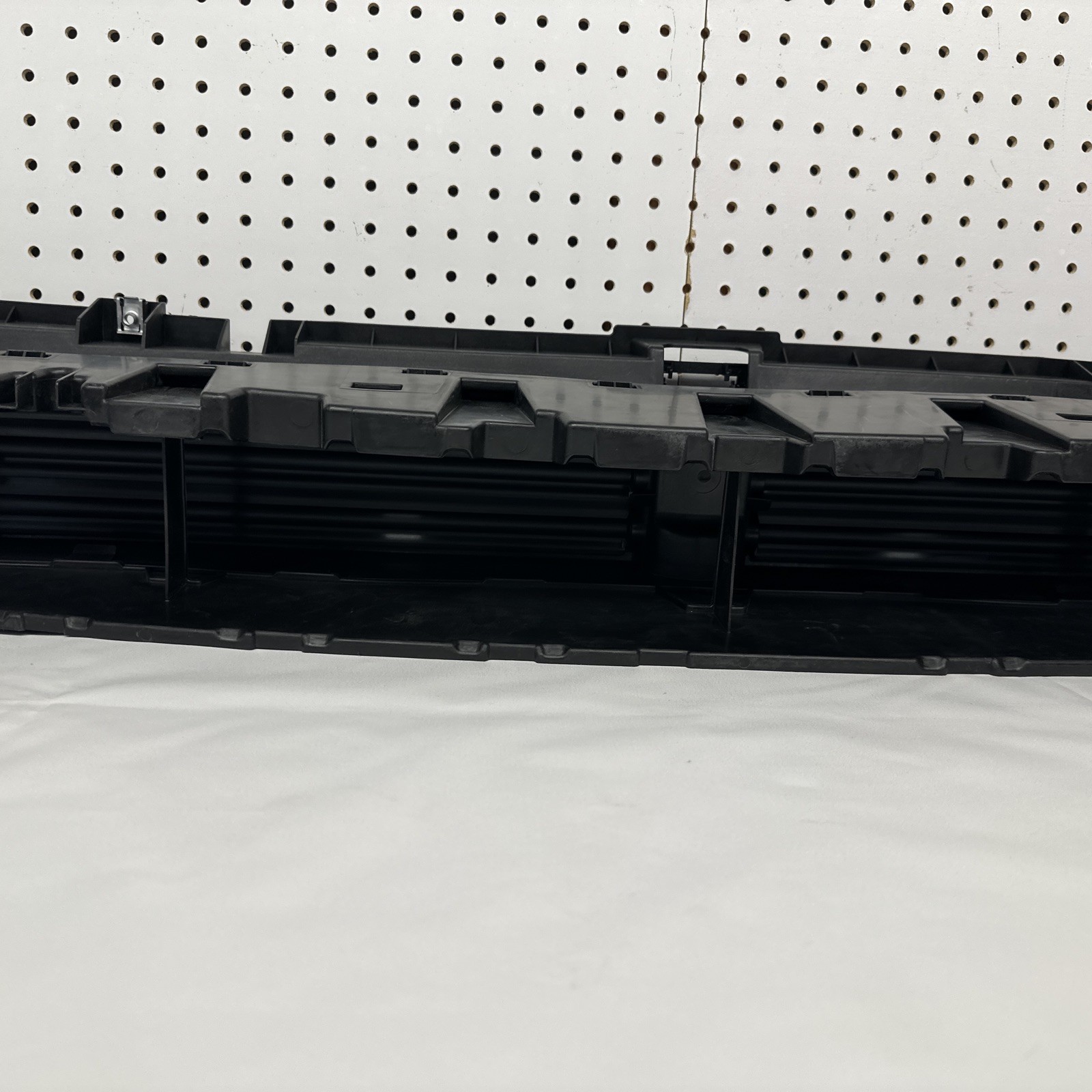 2019-2021 DODGE RAM 1500 FRONT LOWER ACTIVE AIR SHUTTER GRILLE DG07133GAQ CAPA