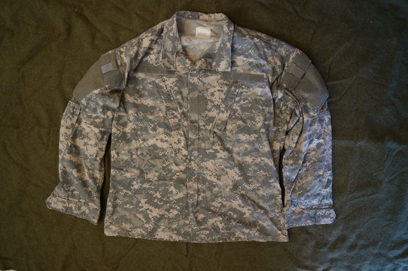 USED US Army ACU Jacket Top Military Issued Combat Uniform Med/Long D1