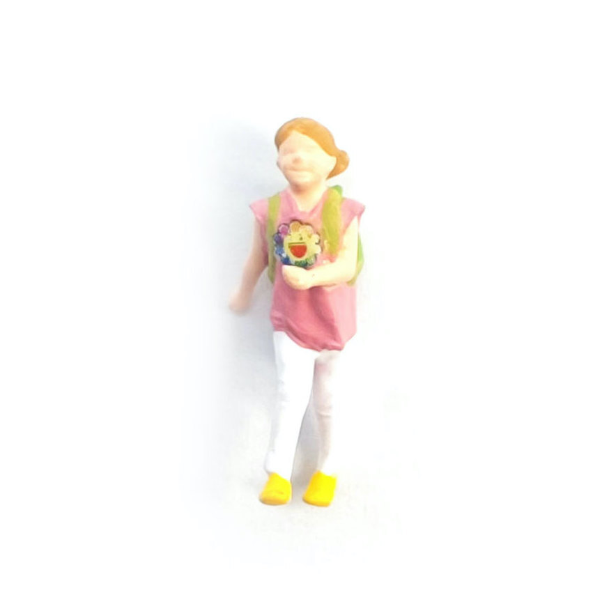 1:64 Painted Figure Mini Model Miniature Resin Diorama Girl Running with Smile