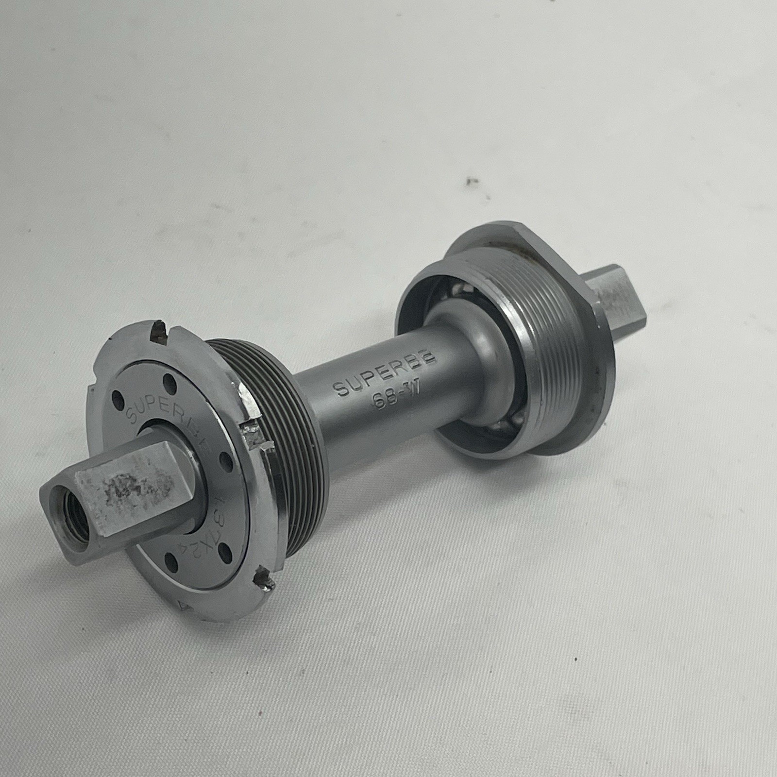 Vintage Suntour Superbe Bottom Bracket 68-W 113mm 1.37x24T English JIS Road