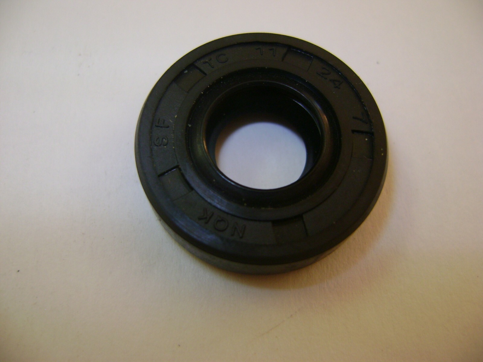 NEW TC 11X24X7 DOUBLE LIPS METRIC OIL / DUST SEAL 11mm X 24mm X 7mm