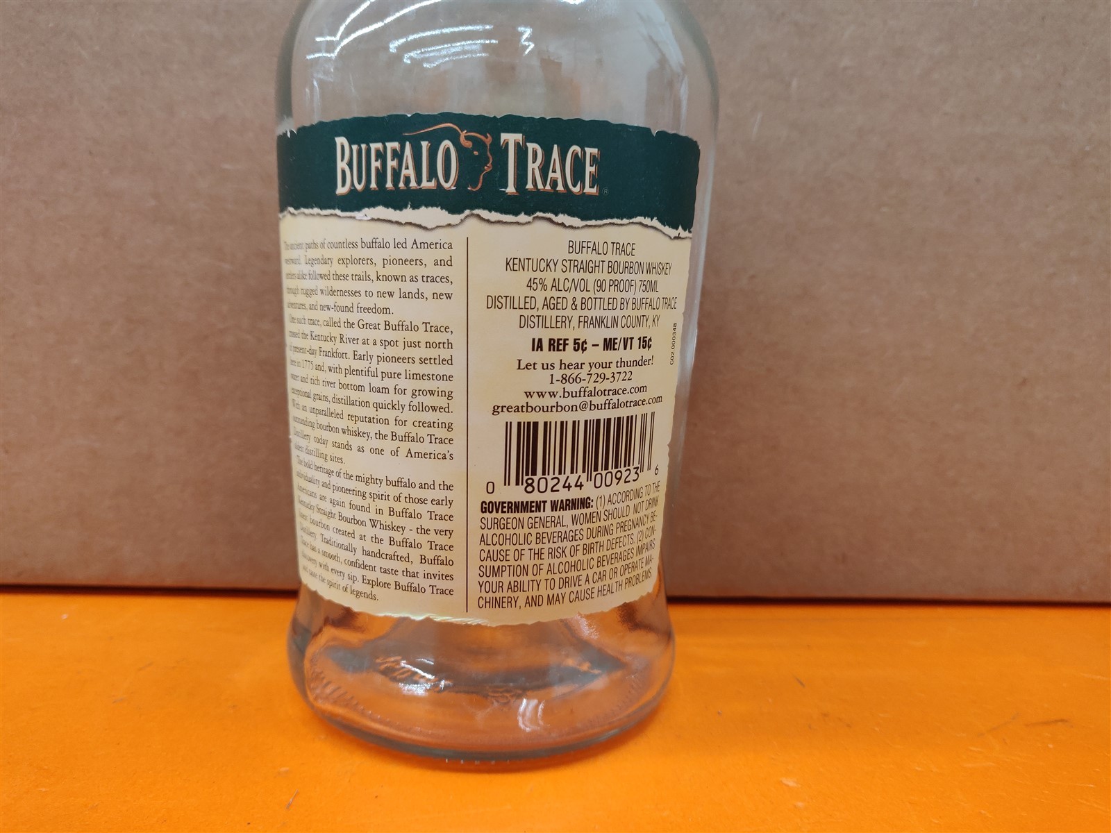⭐️⭐️⭐️⭐️⭐️ Empty 750mL Buffalo Trace Clear Glass Bottle for Crafts/Decor/Upcycle