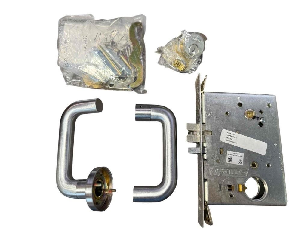 NEW Schlage Classroom Lock L9070P 03 626 00A RH C 09-663 L-SLLK 9705563