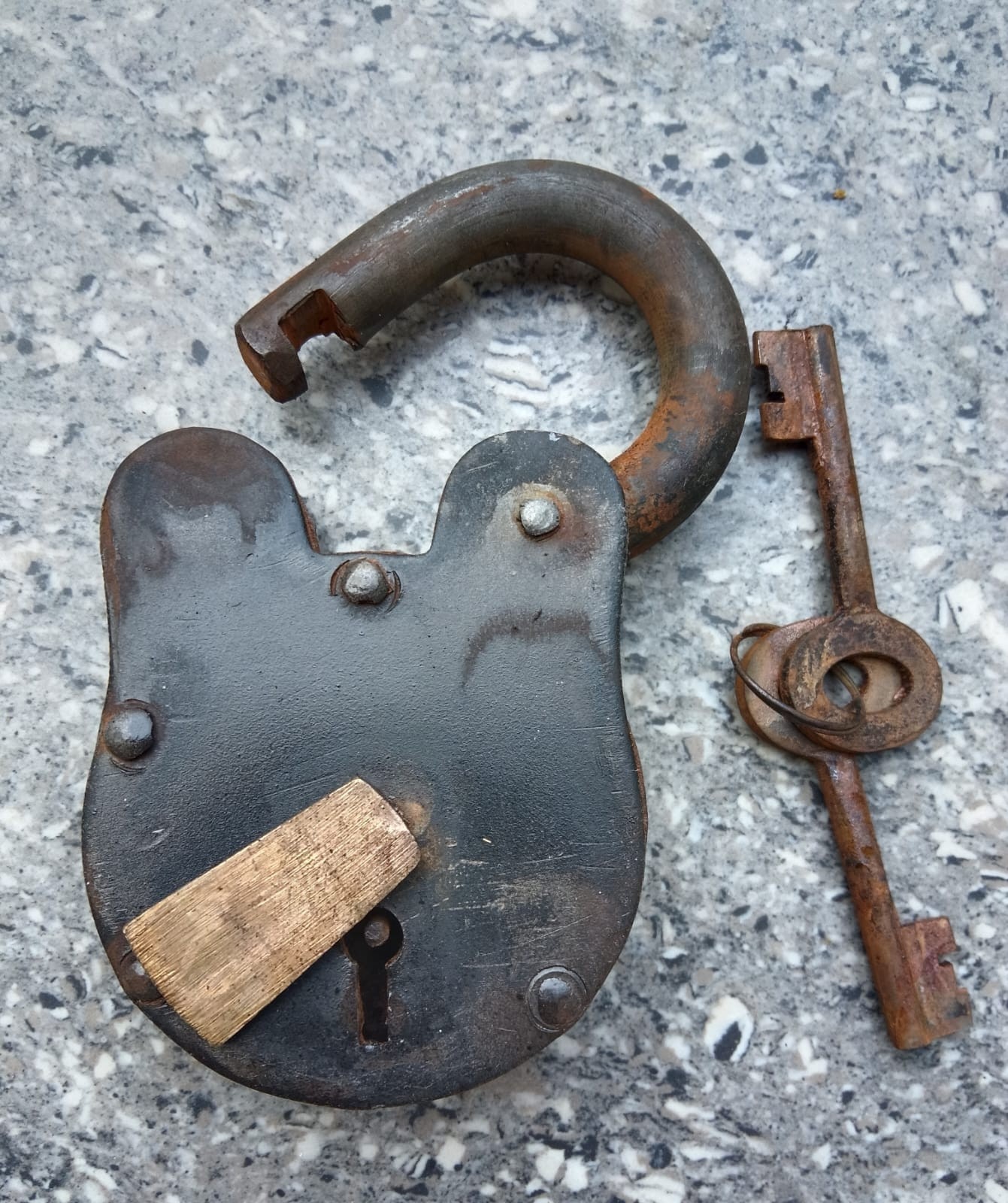 Antique Style Padlock - Iron Lock and Keys 5'' Old Vintage padlock