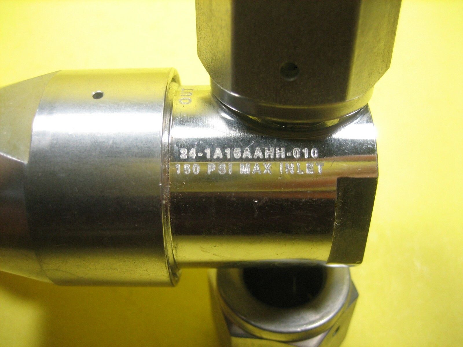 Tescom 24-1A16AAHH-010 Regulator 3/4'' VCR