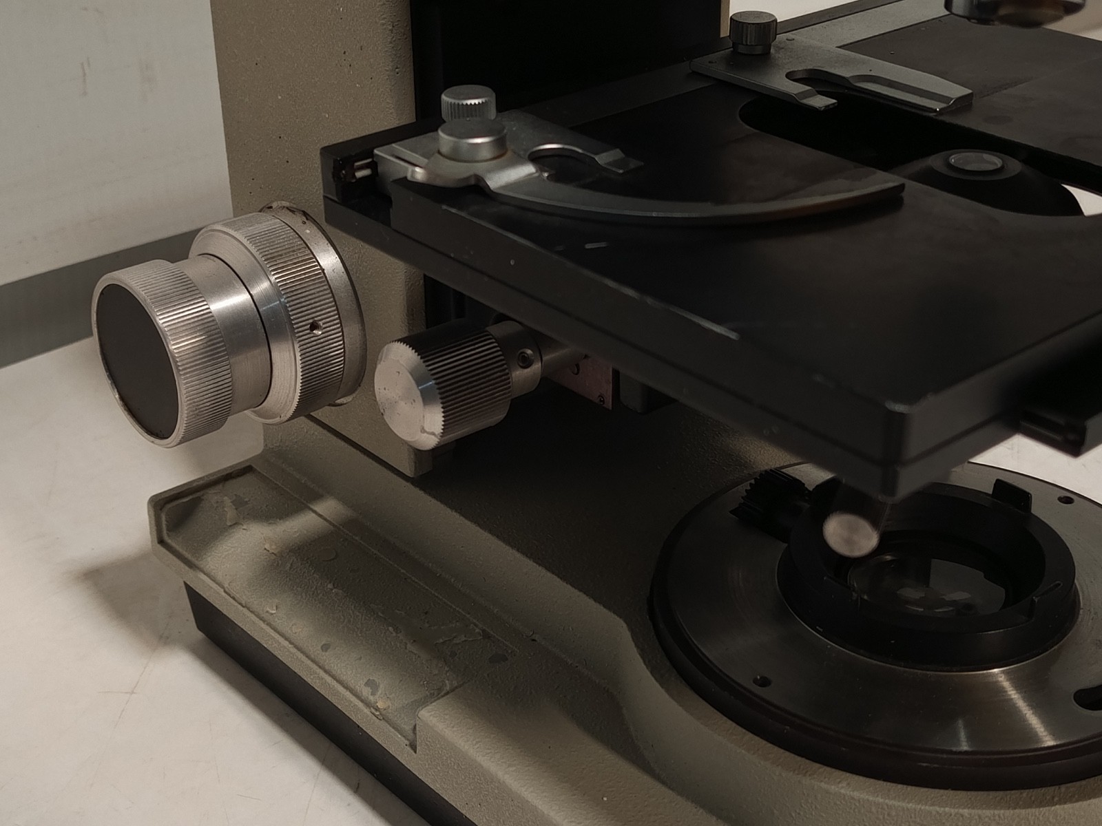 Bausch & Lomb Balplan Binocular Microscope 4x, 100x, 4x, 10x Objectives