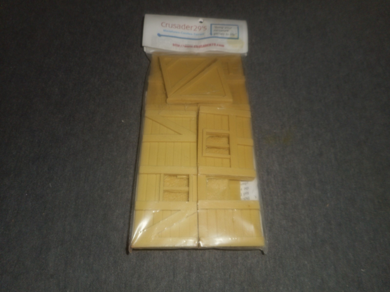 CRUSADER 29, 28MM FANTASY/MEDIEVAL BUILDINGS, COTTAGE #1 RESIN MODEL KIT