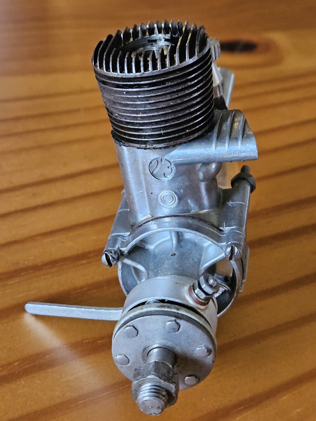 Vintage O&R 23 Control Line Model Airplane Engine w/ plastic gas tank works GS14
