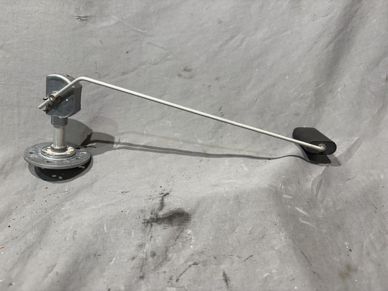 002-381000-3 Beechcraft Fuel Quantity Transmitter RH or LH