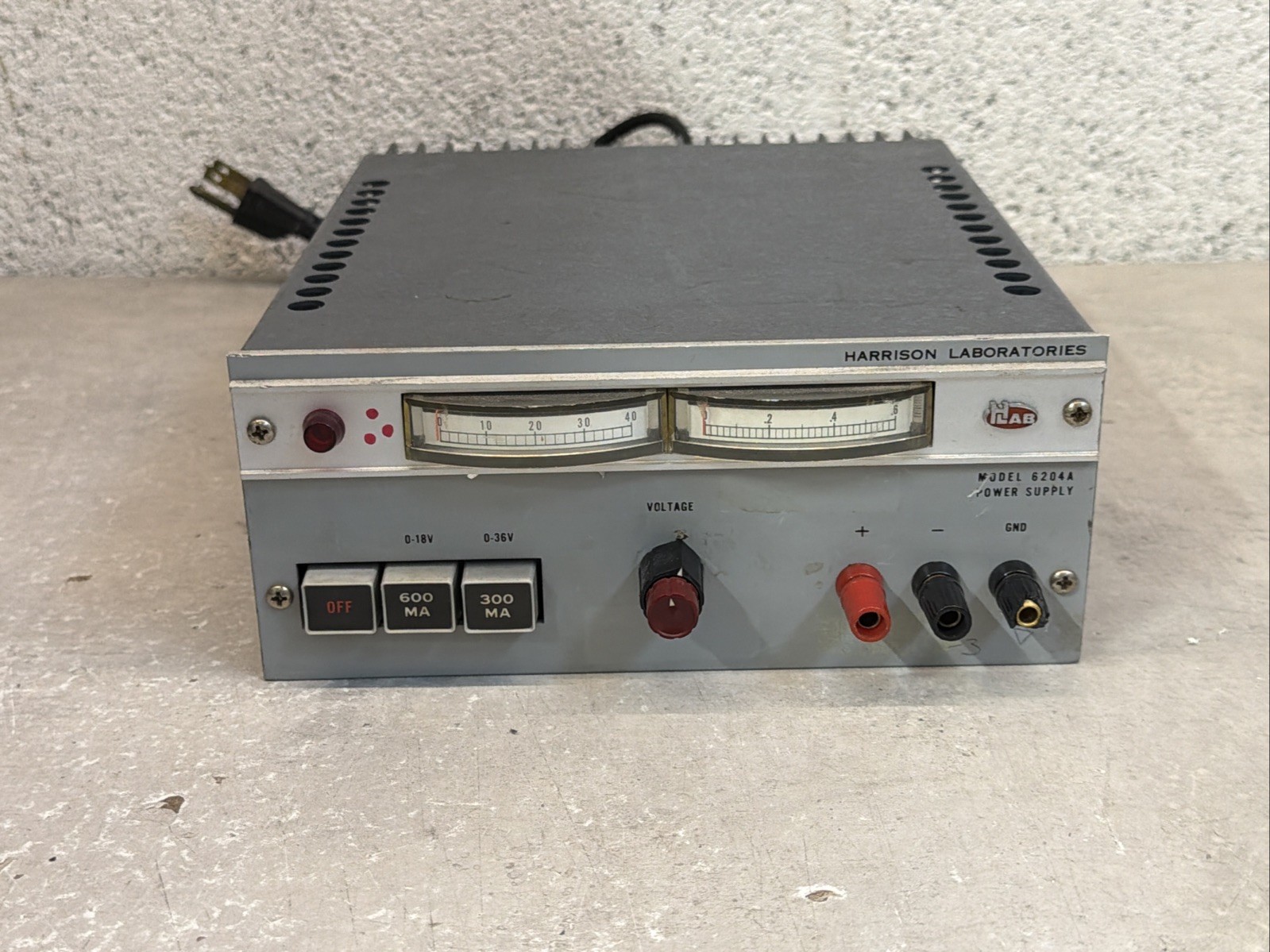 Harrison Laboratories 6204A DC Power Supply 40V 0.6A