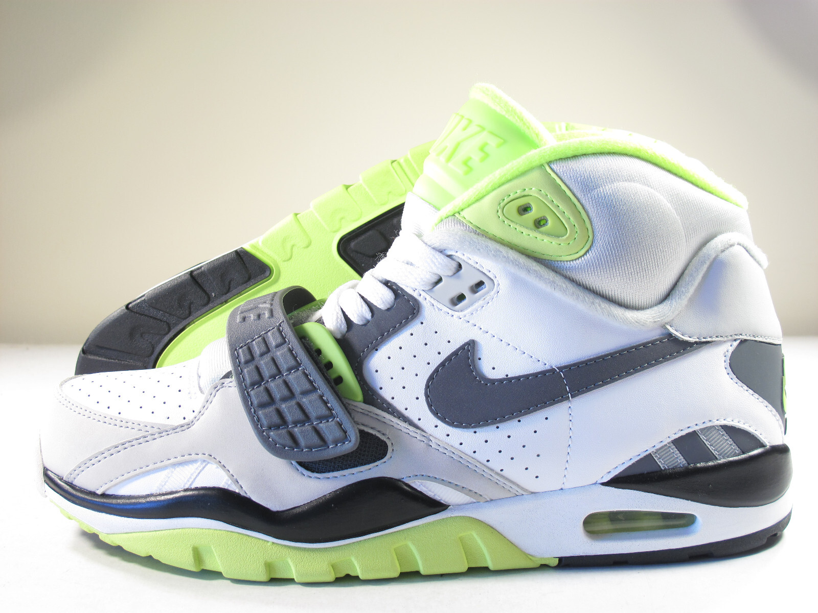 DS 2013 NIKE AIR TRAINER SC 443575 102 VOLT 8.5, 9 PRESTO MAX FORCE 180 95 97 1