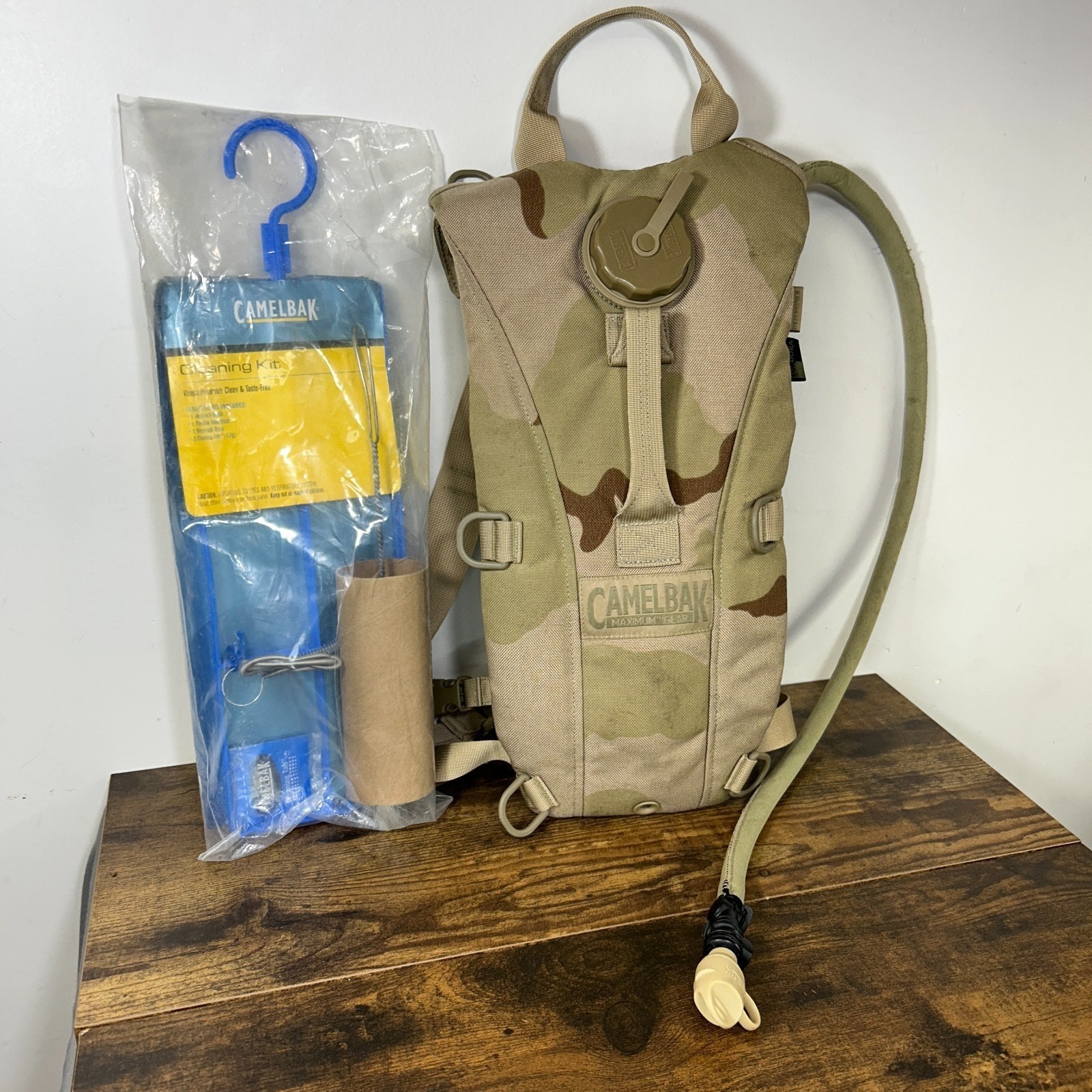 CamelBak Maximum Gear Desert Camo Thermobak 3L Hydration Back Pack Cleaning Kit