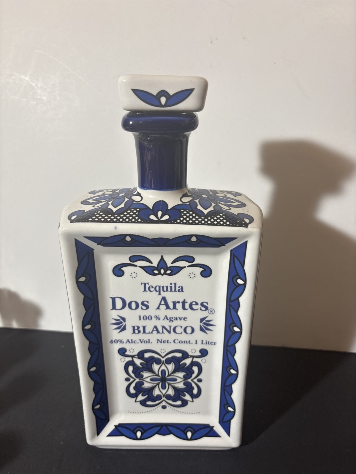 Dos Artes Tequila REPOSADO Handcrafted Porcelain Empty Blue Bottle, RARE, 1L