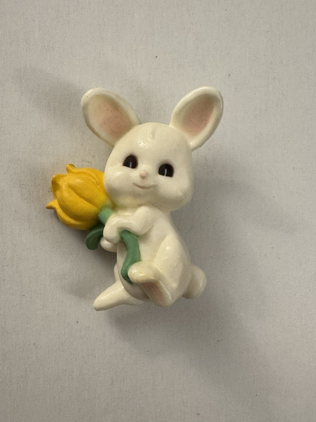 Vintage Hallmark Bunny Rabbit With Pin Flower MM17￼