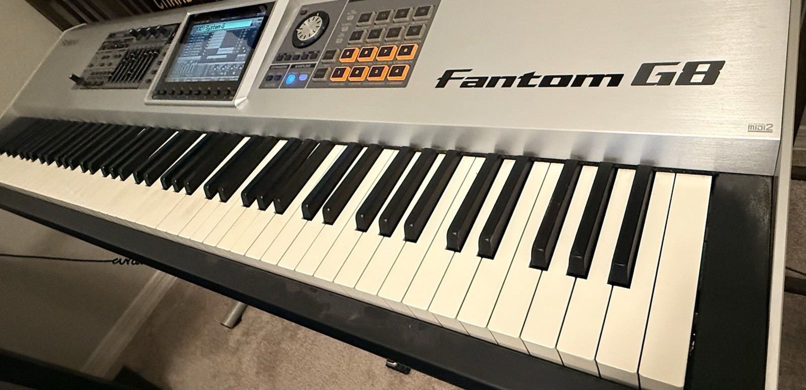 Roland Fantom-G8 Workstation Keyboard Synthesizer 88 Weighted Keys+Roland Stand
